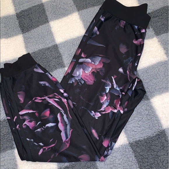 NWT Joggers - Picture 3 of 9